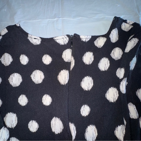 WAYF Monochrome Polka Dot Dress - Picture 4 of 4